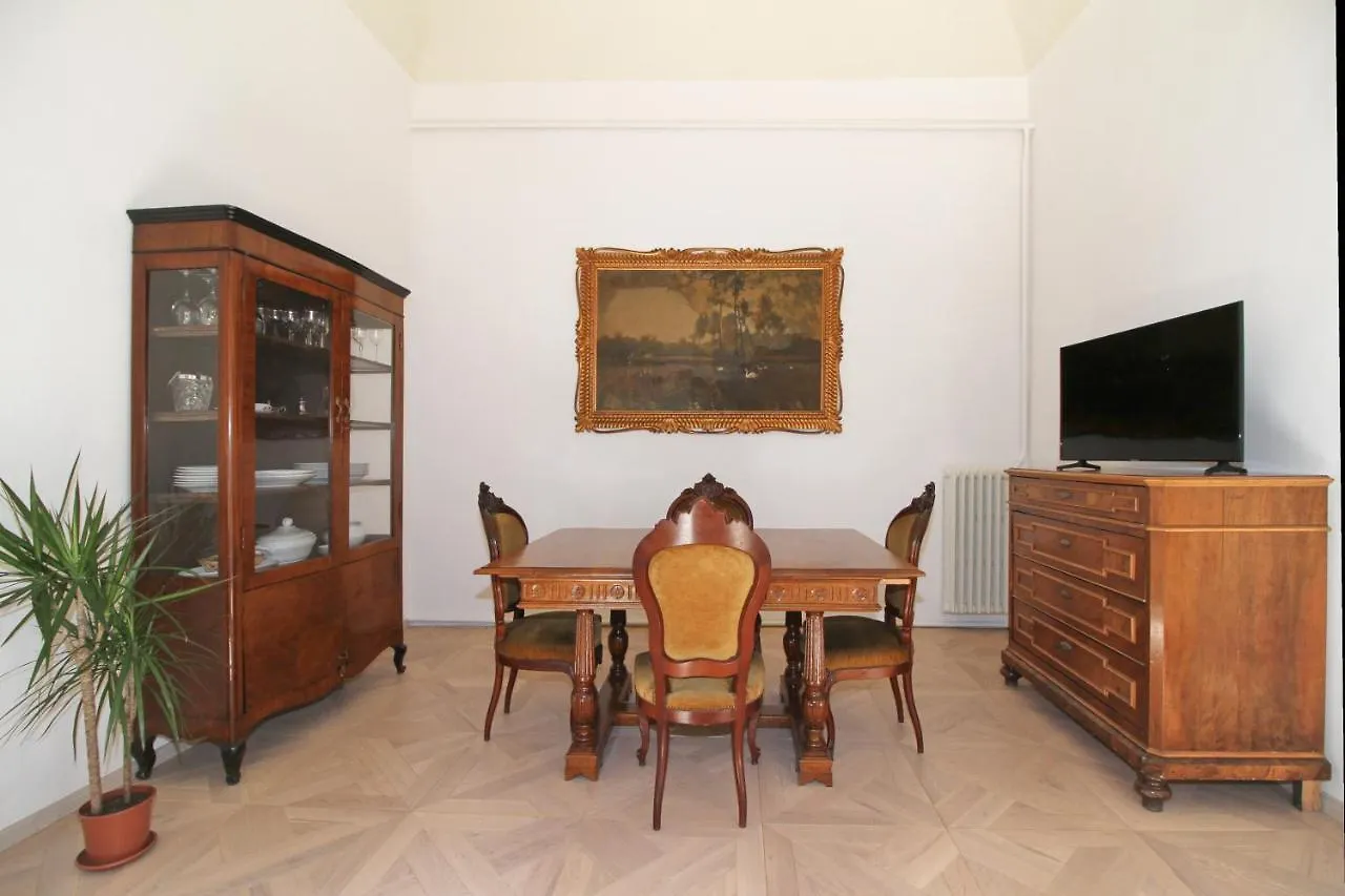 Palazzo Petroni Apartment Siena